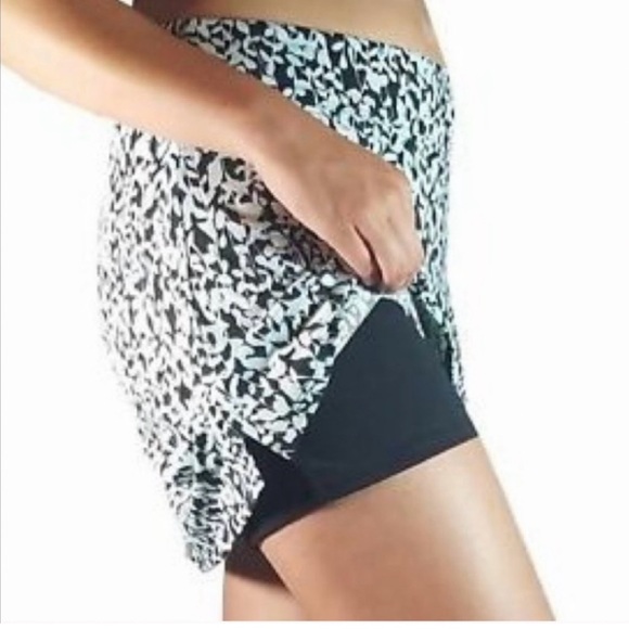 Woman’s size M Skort - Picture 2 of 6